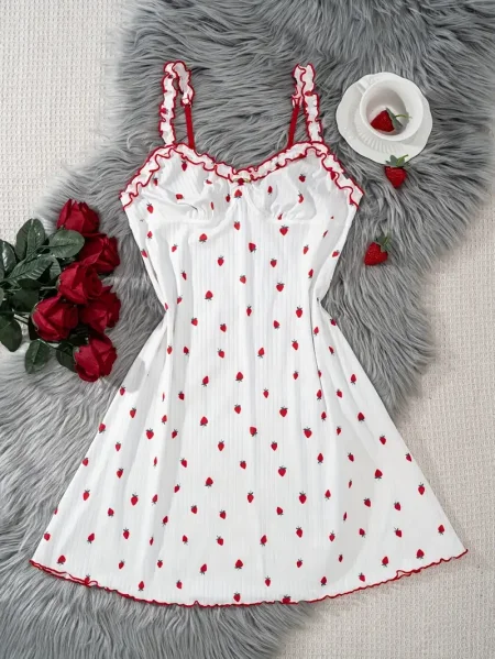 فستان الفروالة🍓